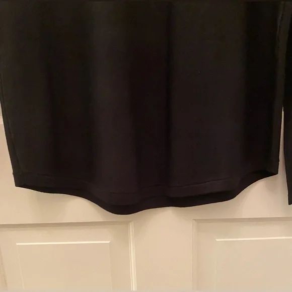π HP π Chicoβs Black Boat Neck Long Sleeve Top - Picture 6 of 8